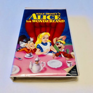 Vintage Alice In Wonderland - Walt Disney, The Classics Black Diamond RED SIGNATURE - VHS Tape