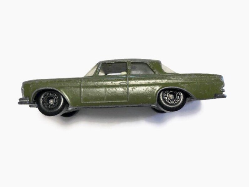 Matchbox Superfast Matchbox Lesney made in England Closed Boot trunk Mercedes 300 SE Olive Green issued in 1977