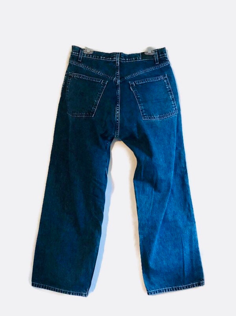 Care Tab Oversized fit,Denim Jeans Great Vintage Condition High Rise fit No Rips,Tears or Stains Vintage Levi/'s W 33 L 30 Silver Tab