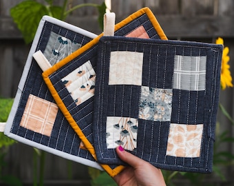Quilted Pot Holder / Modern Kitchen Hot Plate