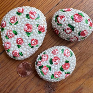 Handpainted set of 3 painted roses on rocks. Rocks from the Bear River in Uinta County, Wyoming.