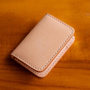 Vertikal Pflanzlich gegerbtes Leder Portemonnaie, natürlich, kompakt, Fronttasche, handgemacht, Veg Tan, hohe Qualität, Vollnarbenleder, Geschenk für Mann