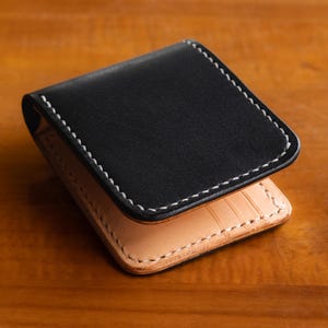 Cartera de piel negra curtida vegetal, plegable, hecha a mano, de plena flor, duradera, curtida vegetal, regalo para hombre.