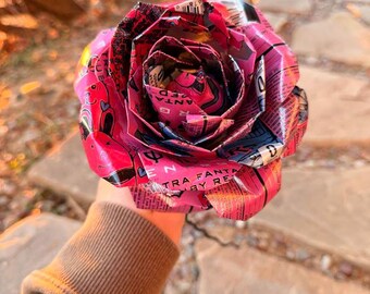 Recycelte Rubinrot Rose - Upcycled Aluminium Blumen