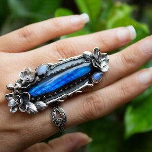 Labradorite Ring, Blue Flash Labradorite Sterling Silver Ring, Statement Ring, Floral Ring, Botanical Ring, Nature inspired, Anniversay Ring