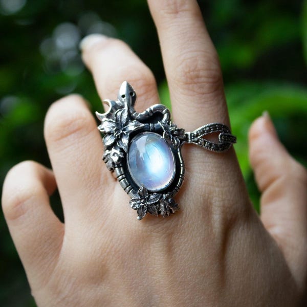 Maansteenring met bloemen: sterlingzilver, kyanietaccent - Boho-gotische slangenring