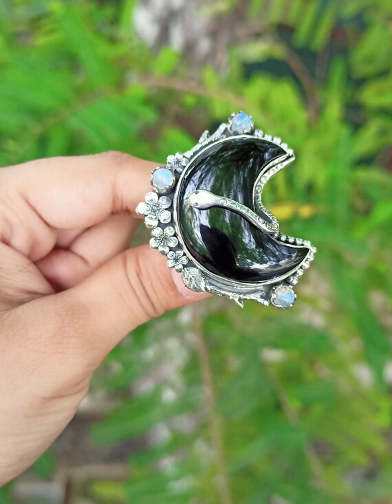 Bague Argentée Onyx Noir Dauphin Peace And Love - Taille 51 - Style Hippie Années 60 Cool Zen - Neuf Sans Emballage