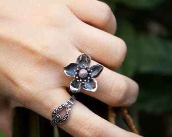 Oxidized Sterling Silver Flower Ring: Nature Inspired Floral Jewelry