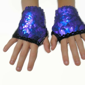 Scale Gauntlets image 1