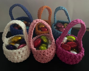 Mini Crocheted Easter Basket