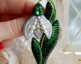 Snowdrop brooch, snowdrop pin, snowdrop jewelry, beaded snowdrop, embroidered snowdrop, spring flower brooch, white brooch