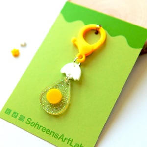 Broken egg acrylic keychain- acrylic charm- Egg breakfast keychains- Cute acrylic keychain- Breakfast egg cute food- kawaii art- Cute