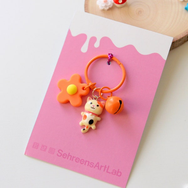Cute calico  cat keychain gift for her- Cat charm- Kitty keychains- cat gift- Cat mom- Cat orange flower-kawaii cat keychain- gift for kids