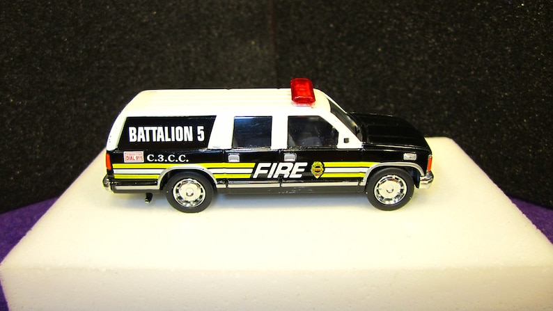 Code 3 Chief/'s Edition Very Hard to Find Battalion #5 164 GMC Suburban