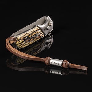 Lanière pour couteau de poche en cuir marron avec vos initiales