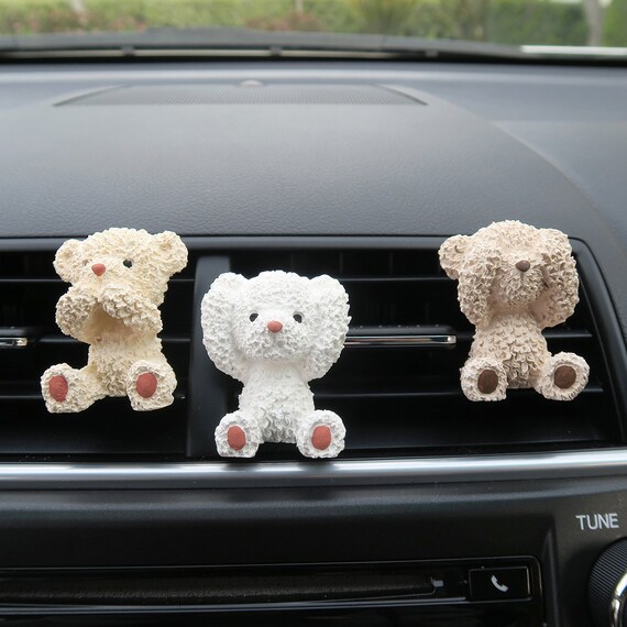 teddy in car