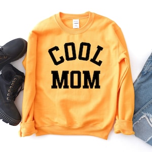 Cool Mom Sweatshirt, Mama Sweatshirt, Mom Life Jumper, Trendy Mom Pullover, Christmas Gift For Mama, Cool Sweater, Cute Mother&#39;s Day Gift