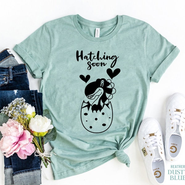 Hatching Soon T-shirt, Easter Maternity Shirt, Hatching Soon Egg, Reveal tee, Pregnancy Announcement, Easter Baby Reveal, Gift for mom to be