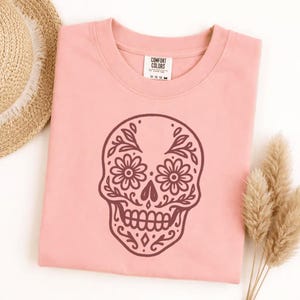 Comfort Colors Sugar Skull T-Shirt, Dia de los Muertos Floral Skull Tee, Day of the Dead Calavera Graphic Shirt, Mexican Fiesta Gift image 5