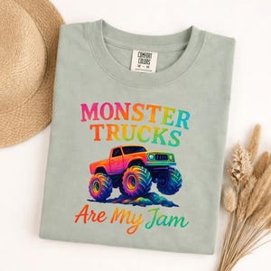 Comfortkleuren Monster Trucks Are My Jam T-shirt, retro vintage T-shirt, Big Wheels Racing verjaardagscadeau voor kinderen en volwassenen afbeelding 6