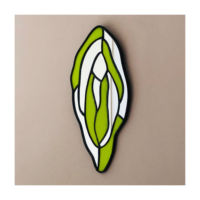 mirror, stained glass, vulva, beige Green