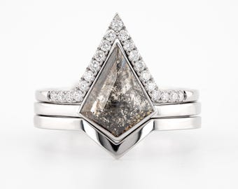 14K Gold Salt & Pepper Kite Diamond Engagement Ring Set