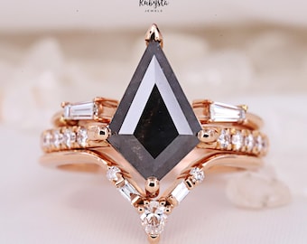 Salt & Pepper Kite Diamond Ring Set: 14K Gold Minimalist Wedding Jewelry