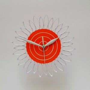 Orologio Fiore, Regalo Primo Anniversario di Matrimonio, Fiore di Carta, Piccolo Orologio da Parete, Orologio Bianco e Arancione Fiore