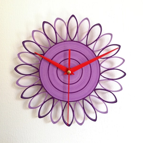 Horloge murale, horloge en papier, horloge fleurie, premier anniversaire de mariage, horloge fleur violette, cadeau d’anniversaire, décoration intérieure