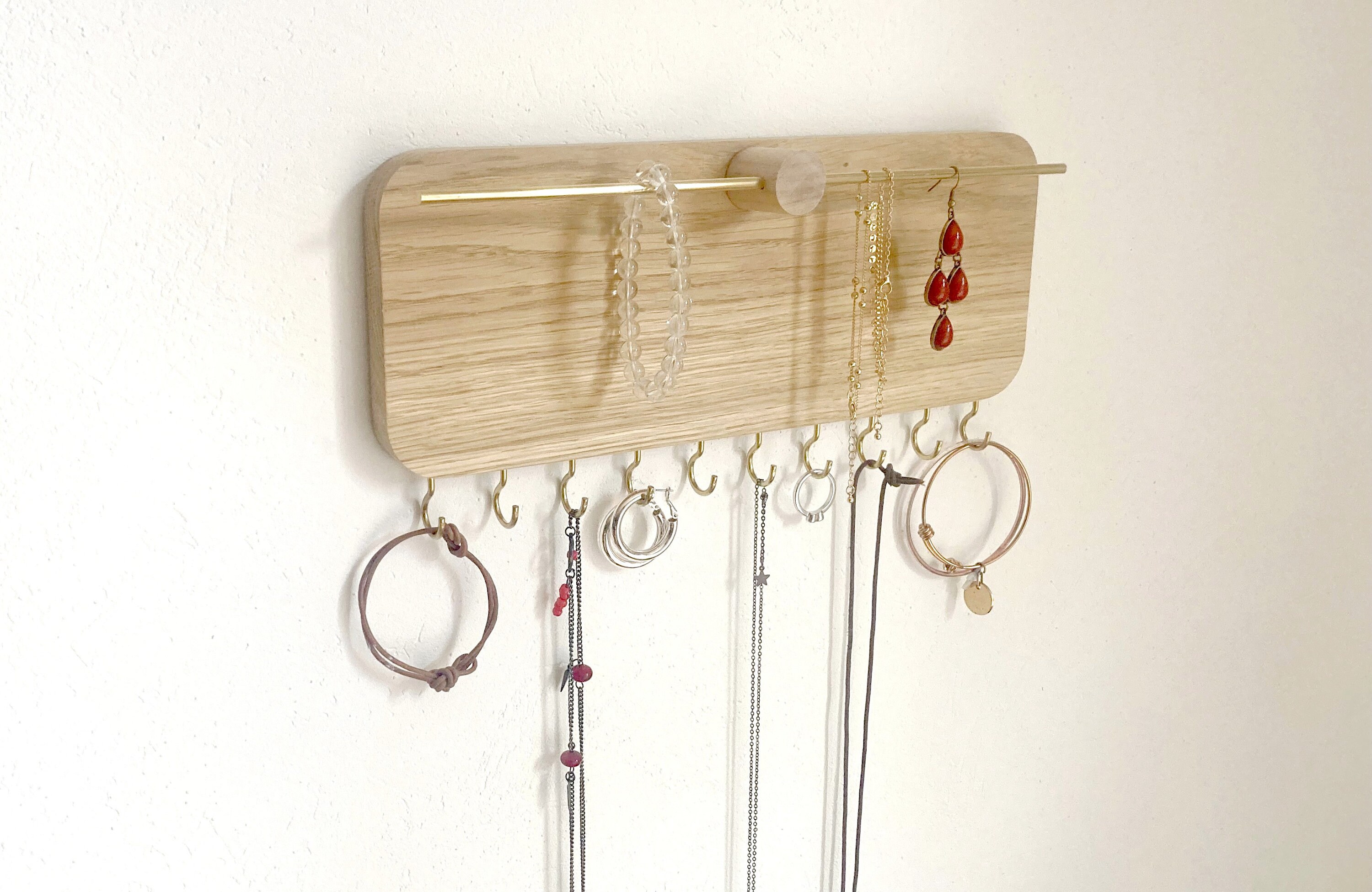 Necklace Hanger Wall Mount, Adhesive, Plastic Necklace Hanger, Jewelry  Organizer with 12 Hooks, Jewelry Hooks for Necklaces, Rings, Bracelets,  Chains, Keys, White