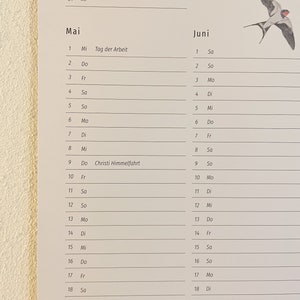 Jahreskalender 2024 Jahresübersicht Wandkalender Jahresplaner lang mit Feiertagen HERZundPAPIER Bild 4