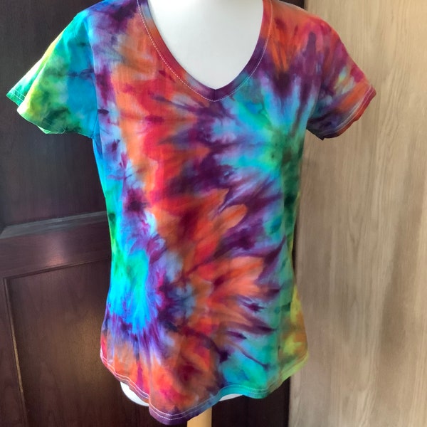 Tie dye t-shirt v-neck ladies XL/size 16 & XXL/size 18 various styles available