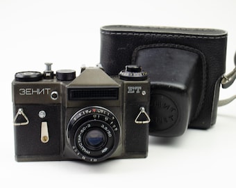 Appareil photo vintage rare Zenit ET gris + Industar f3,5 F=58 mm. En état de fonctionnement.