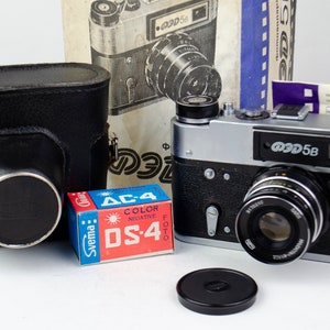 FED-5 B Vintage Rangefinder 35 mm film camera from the USSR and lens industar-61 L/D. In good working.