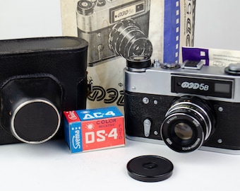 ソ連製の FED-5 B ビンテージ レンジファインダー 35 mm フィルム