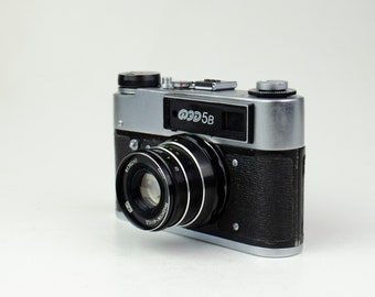 ソ連製の FED-5 B ビンテージ レンジファインダー 35 mm フィルム