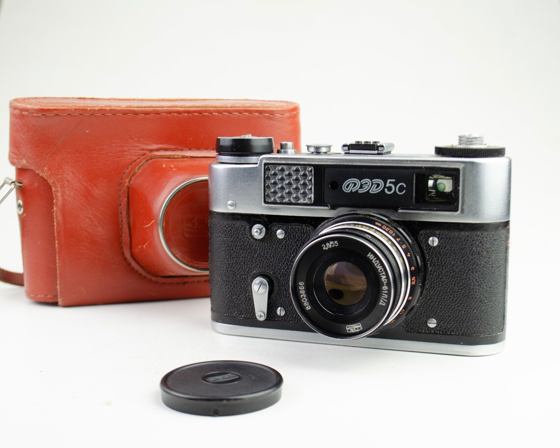 FED-5c-Soviet rangefinder small format camera (Camera 35 mm) and lens Industar-61 f2.8 52 mm, foto 3 de 5