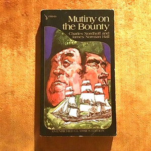 Vintage Book: ‘Mutiny on the Bounty’ by Charles Nordhoff and James Norman Hall (Classic Literature)