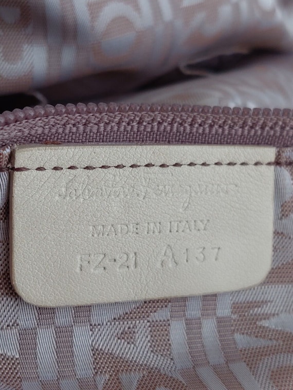 Salvatore Ferragamo Snakeskin Ivory Cream Leather… - image 4