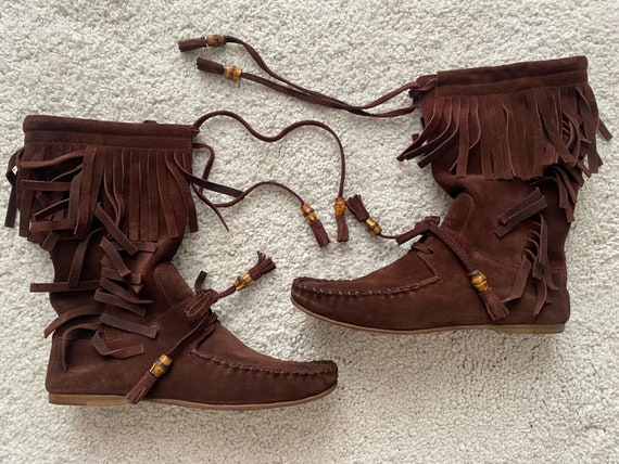 GUCCI Vintage Womens Fringe Flat Boots Brown Sued… - image 1