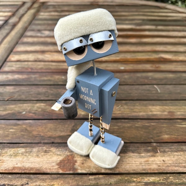 Steampunk Holz Roboter mit Kaffeetasse - Lustiges handgemachtes Schreibtisch Spielzeug, anpassbares Geek Geschenk, Wohnheim oder Büro Dekor