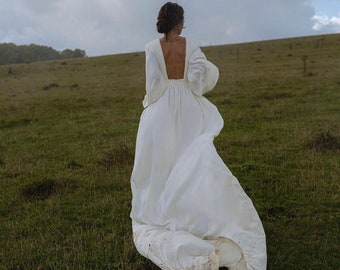Airy Wedding Dress | Chiffon Wedding Dress | Simple Modern Wedding Dress |