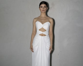 Robe de mariée en mousseline | Robe de mariée moderne | Robe décolleté en cœur | Robe de mariée minimaliste | Robe de couleur blanc cassé| Robe modeste