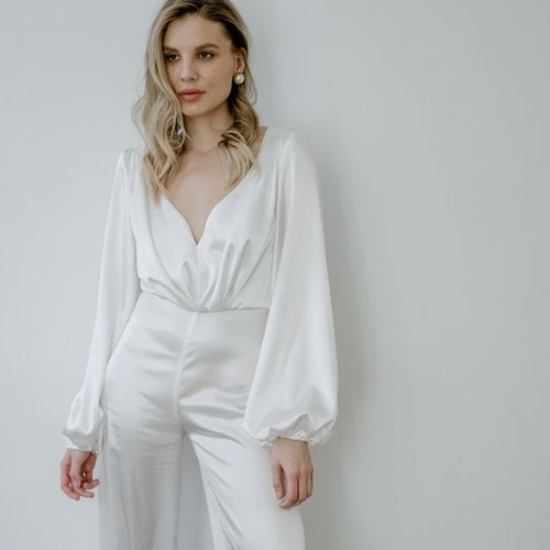 Elegant Bridal Jumpsuit Deep V-neckline 
