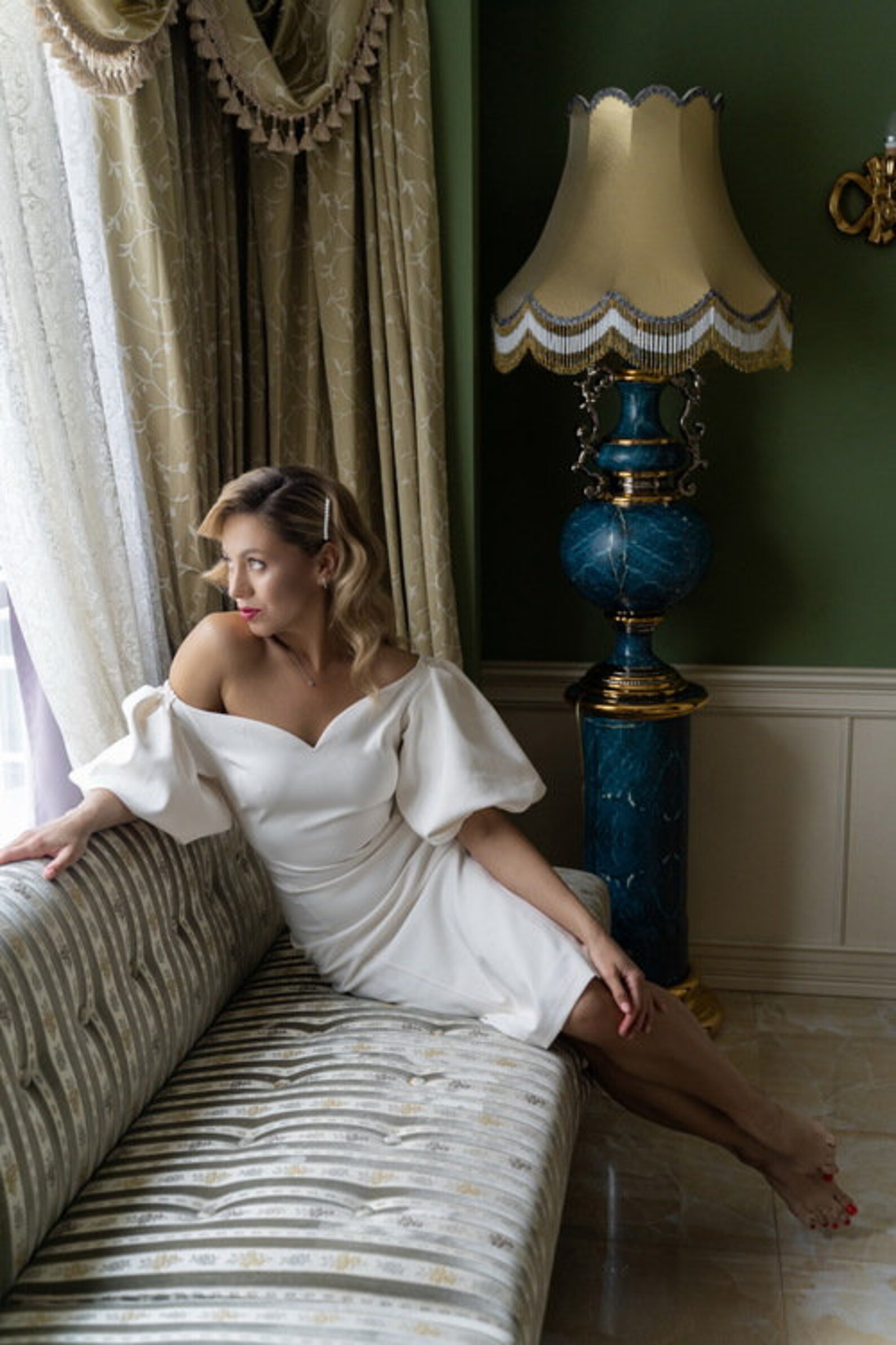 Off Shoulder Puff Wedding Dress (XL)