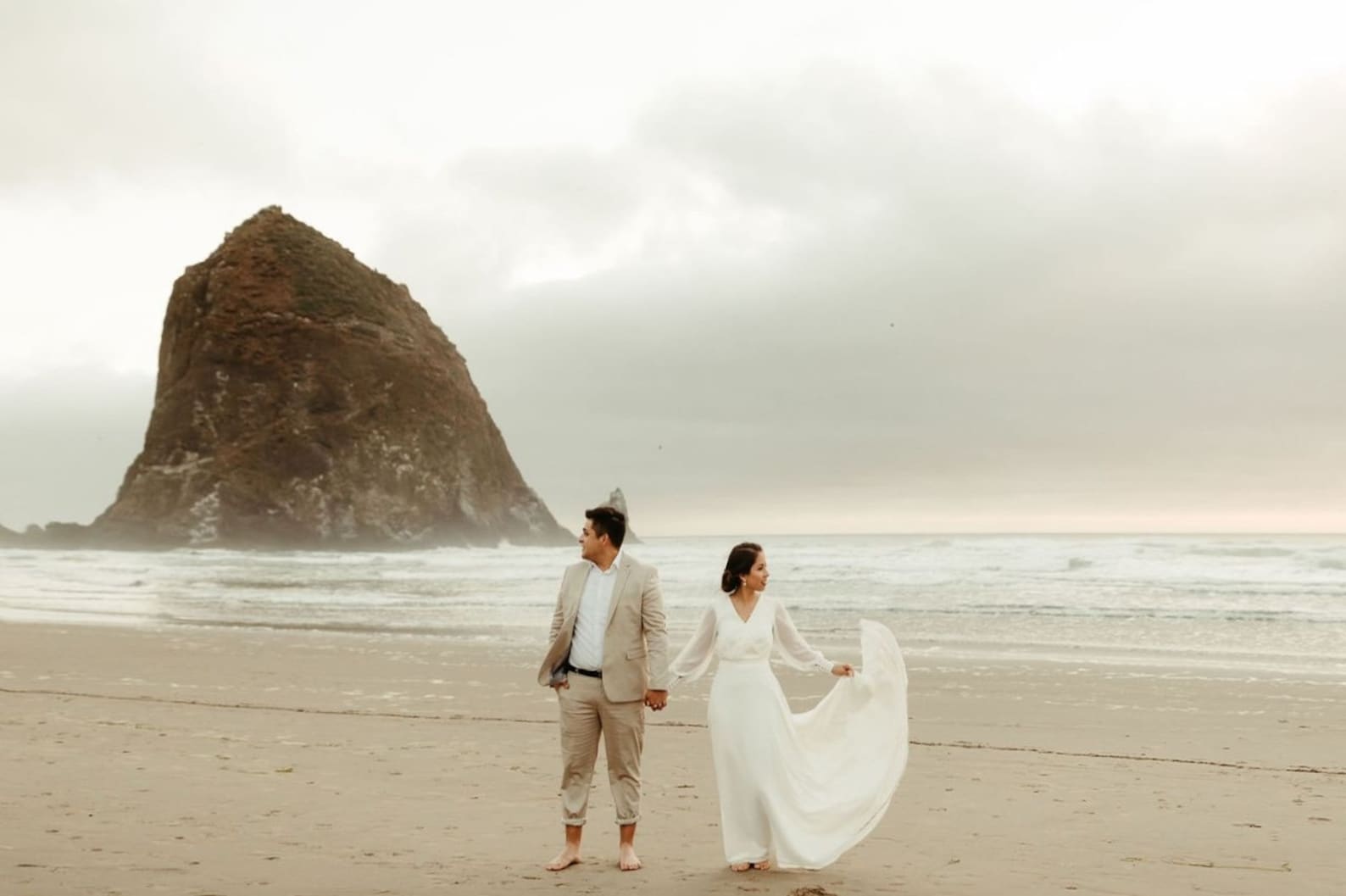 Robe de mariée longue traîne Robe de mariée à manches - Etsy France
