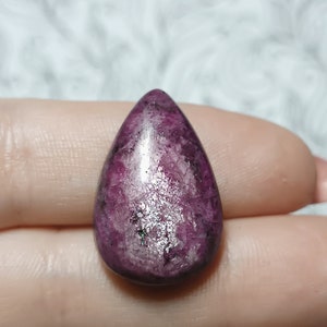 Ruby cabochon Corundum natural gemstone Flashy red cab Loose gem Birthstone Teardrop pear shape Healing stone Jewellery making 27x18 mm