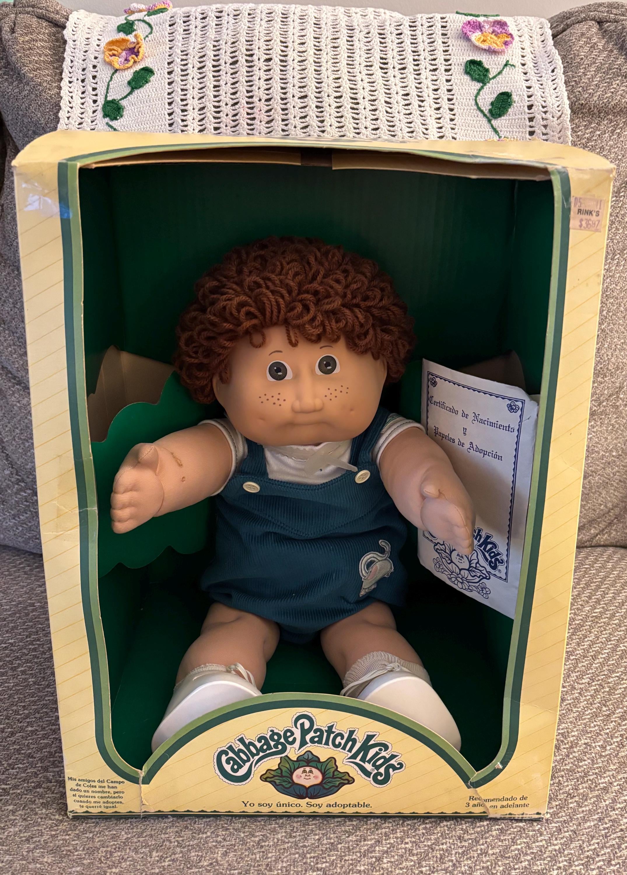 Coleco Cabbage Patch Kids Girl Doll | Jesmar, Spain | Short Auburn Hair | Brown Eyes | Freckles | New in Box