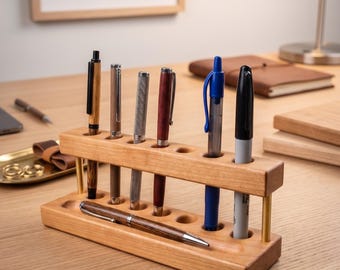 Portapenne in legno fatto a mano - Organizer da scrivania a 8 scomparti - Elegante complemento d'arredo per ufficio - Supporto per matite da scrivania - Regalo artigianale per falegname