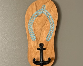 Gancio da parete a forma di infradito / Decorazione per casa in stile costiero / Portasciugamani con ancora nautica / Organizer per ingresso estivo fatto a mano